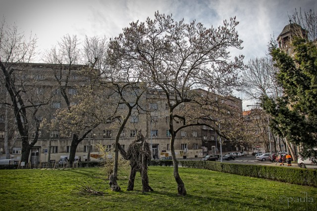 A scarecrow installation in the centre of the town :O
