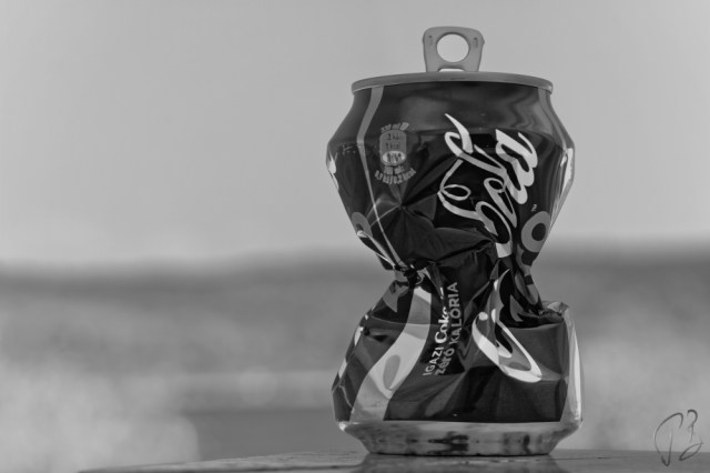 squeezed_b&w-1_potpis