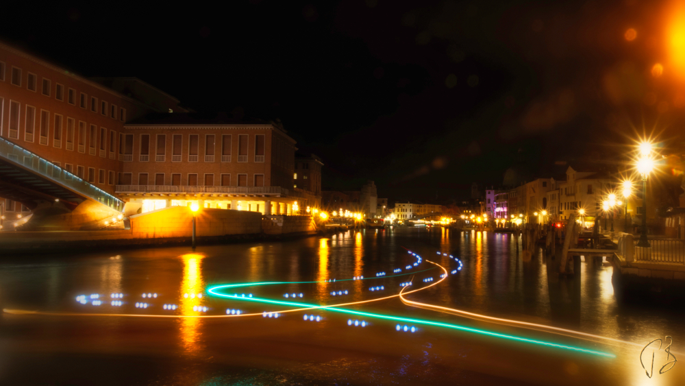 glowing lines_cetvrta-1_potpis