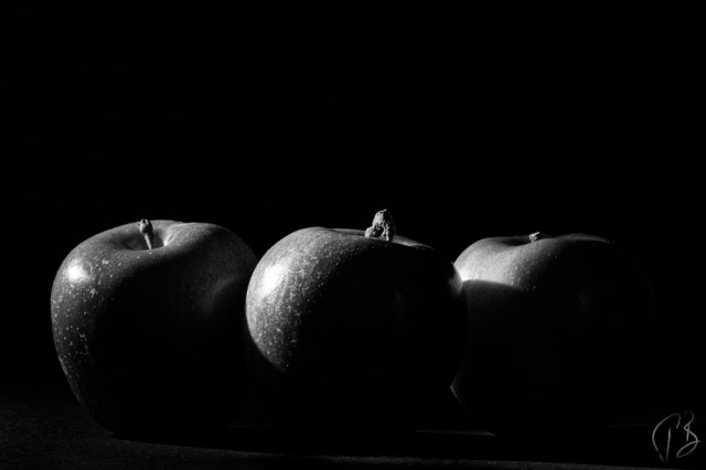 jabuka_trio_b_w-1_bf_potpis
