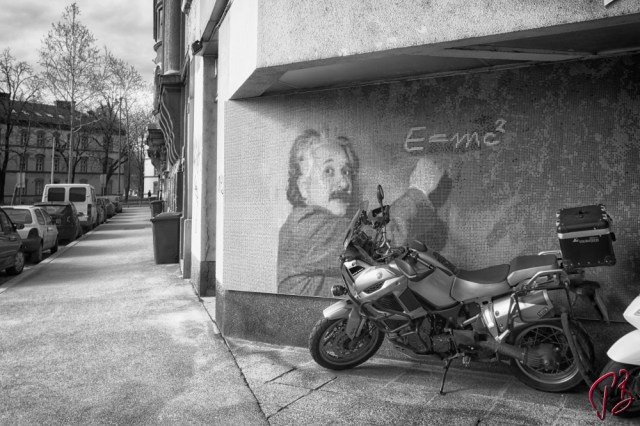 einstein unexpected-1_potpis