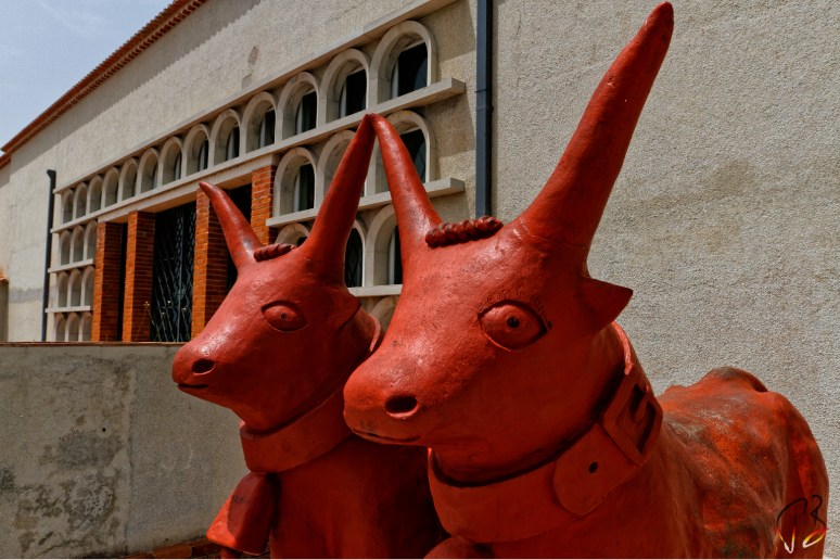 touros-1_scale_potpis