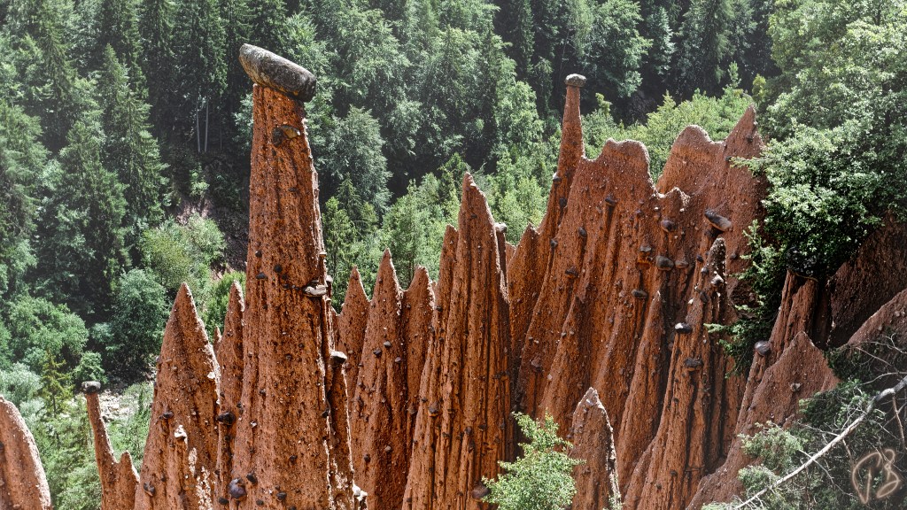 TERRESTRIAL TOWERS OR EXTRATERRESTRIAL IMPLANTS