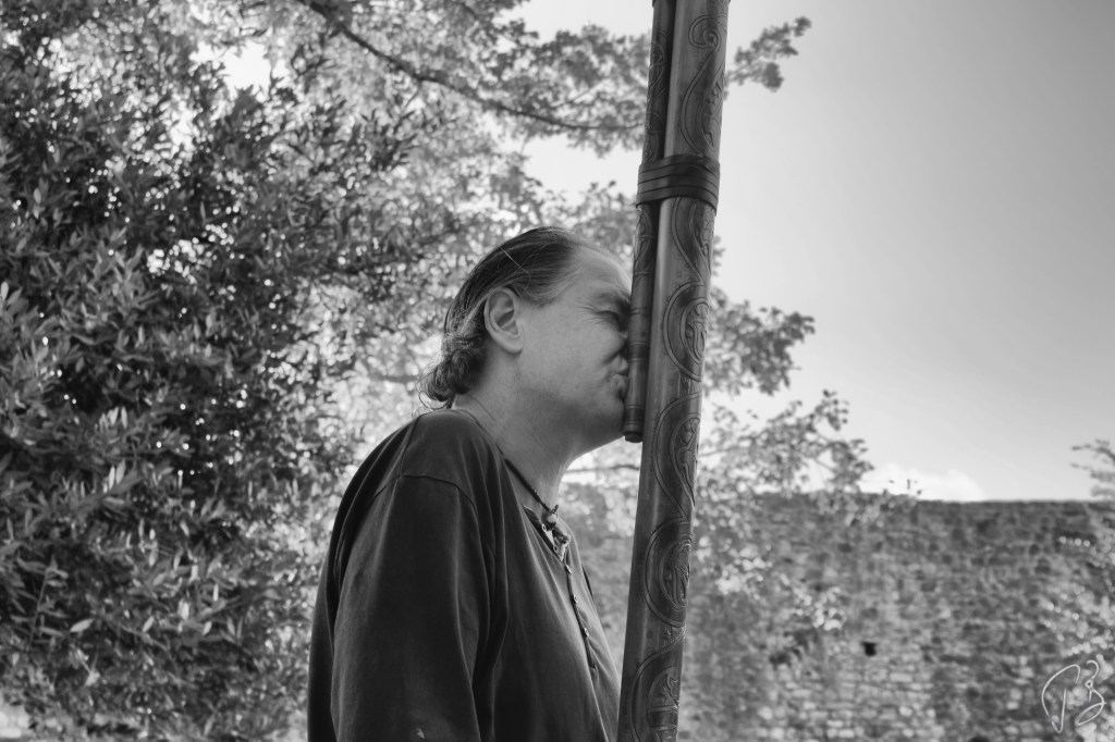 BLACK & WHITE SUNDAY:&nbsp;MUSIC